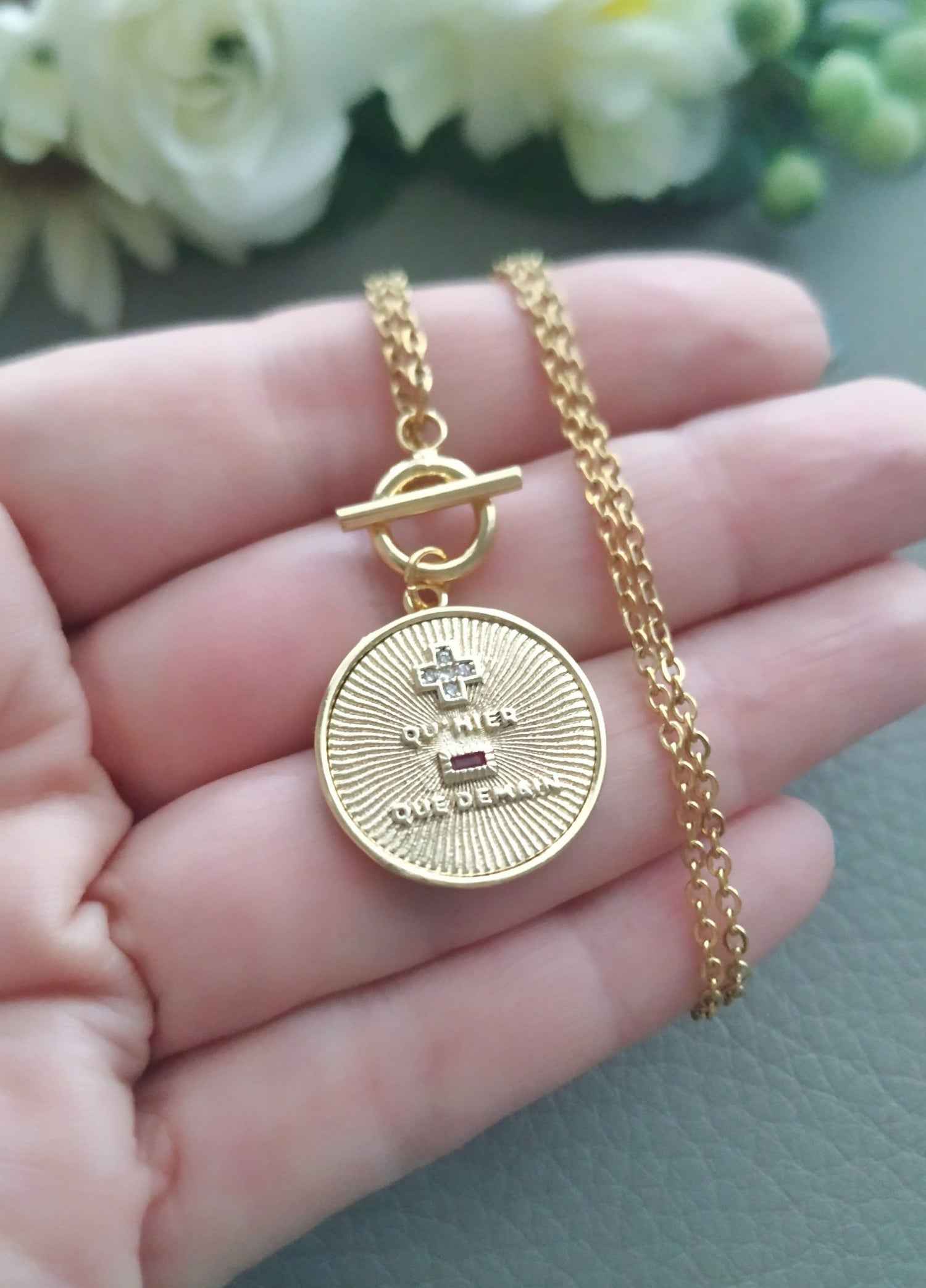 plus qu'hier moins que demain jewelry pendant necklace gold