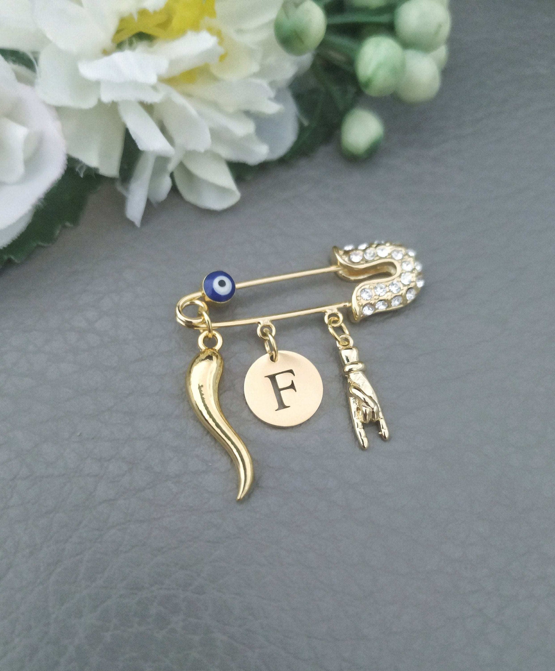 Italian Horn Brooch, Mano Corno Safety Pin, Personalized Cornicello Cornetti Mano Corna Portafortuna