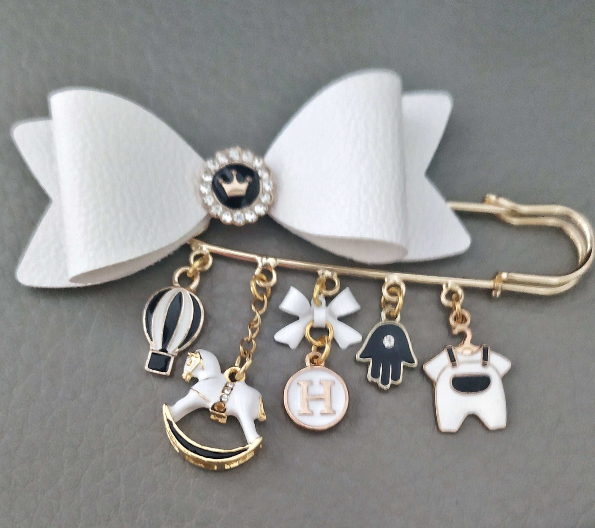 Gender Neutral Stroller Pin, Black White Personalized Baby Keepsake, Newborn Gift